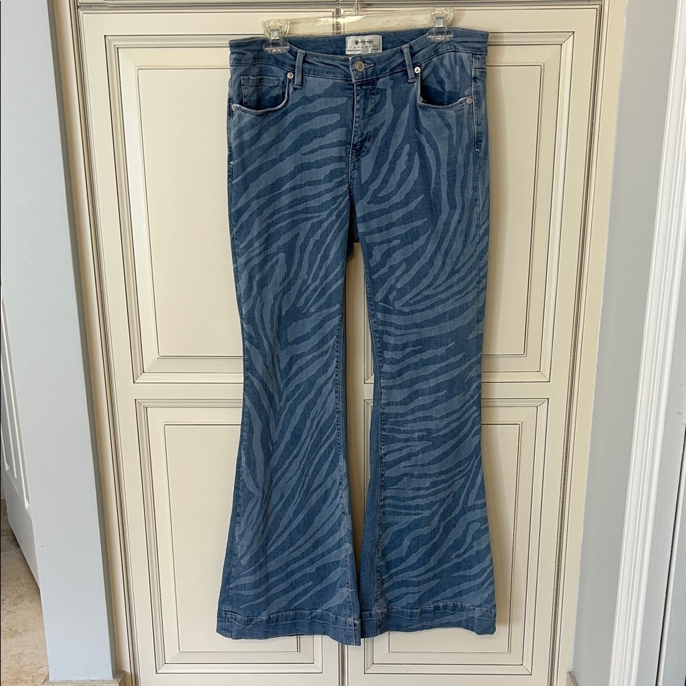We The Free Low Tide Zebra Pattern Flare Jeans Sz 30
